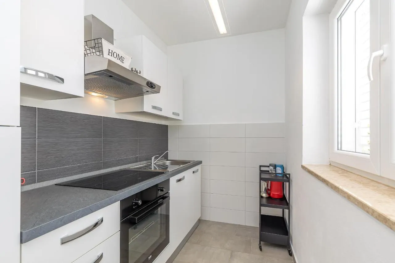 Apartments Hrestak 포레치