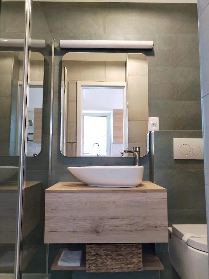 Apartments Hrestak 포레치